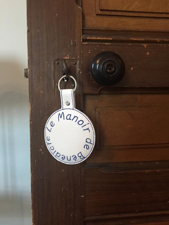 Le Manoir De Benedicte B&B Cahan Екстериор снимка