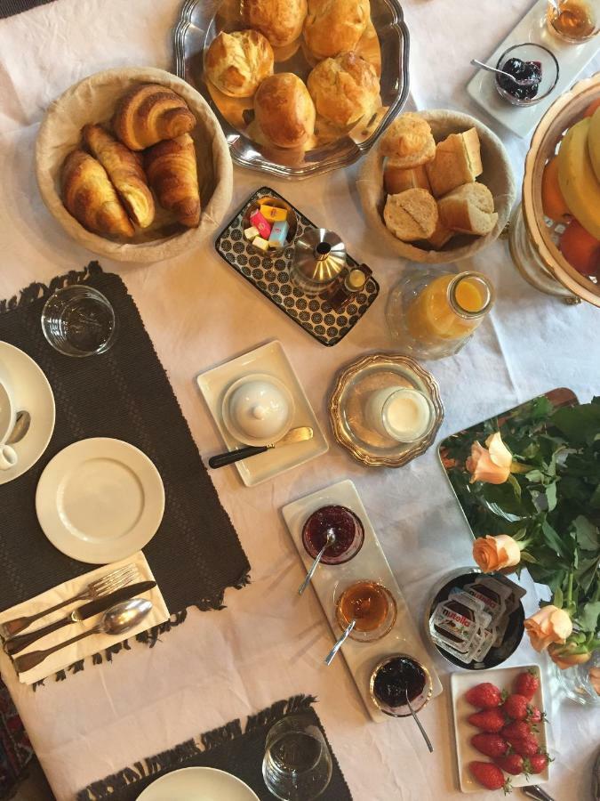 Le Manoir De Benedicte B&B Cahan Екстериор снимка
